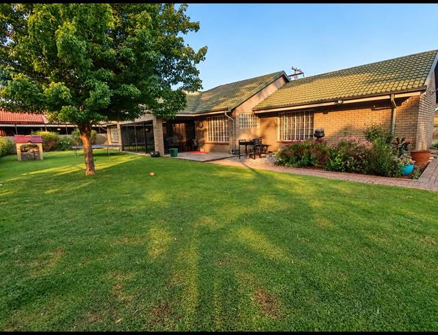 3 BEDROOM HOUSE FOR SALE IN HENLEY ON KLIP